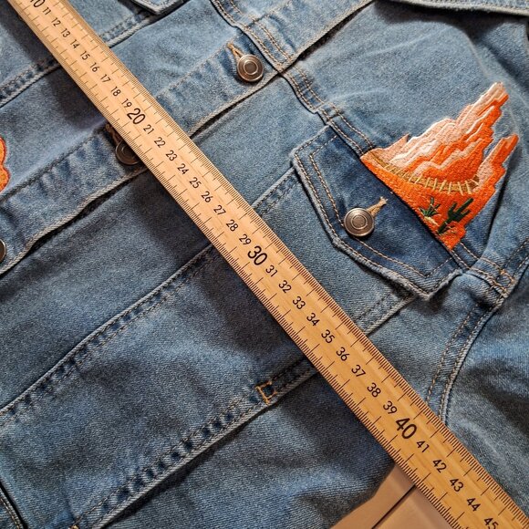 Disney Ily 4EVER Big Thunder Mountain Railroad Denim Jacket Girls - A Brand-New - Picture 8 of 15